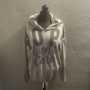 Wound Up Heather Gray Tee